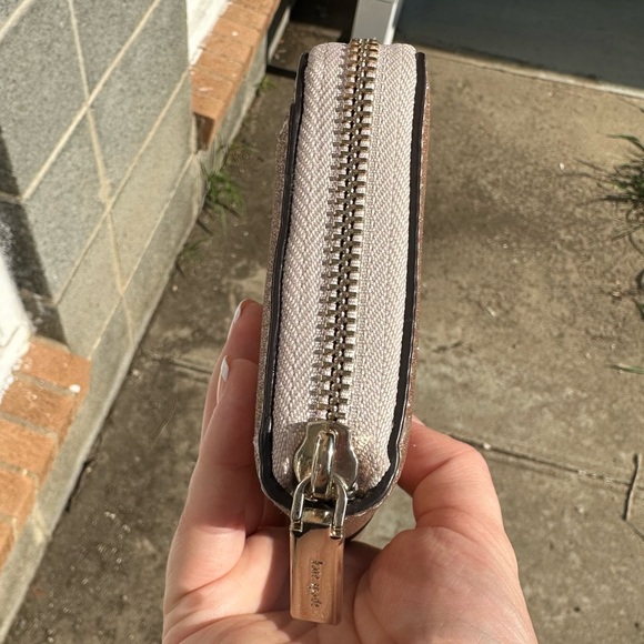 Sold please don’t buy! - Picture 5 of 8